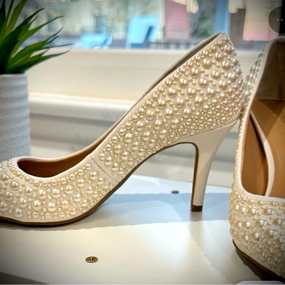 I.N.C pearl pump style heels